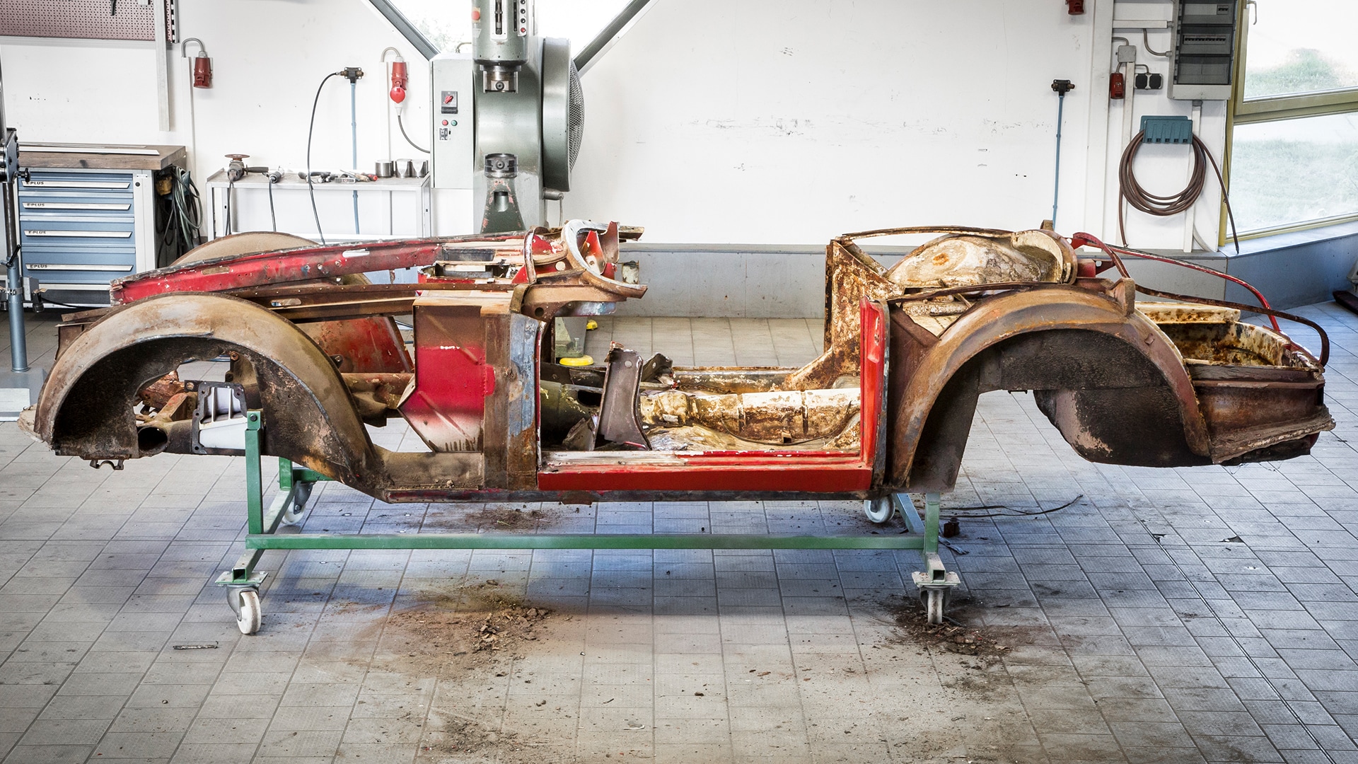 Elvis BMW 507 chassis in the BMW Classic workshop