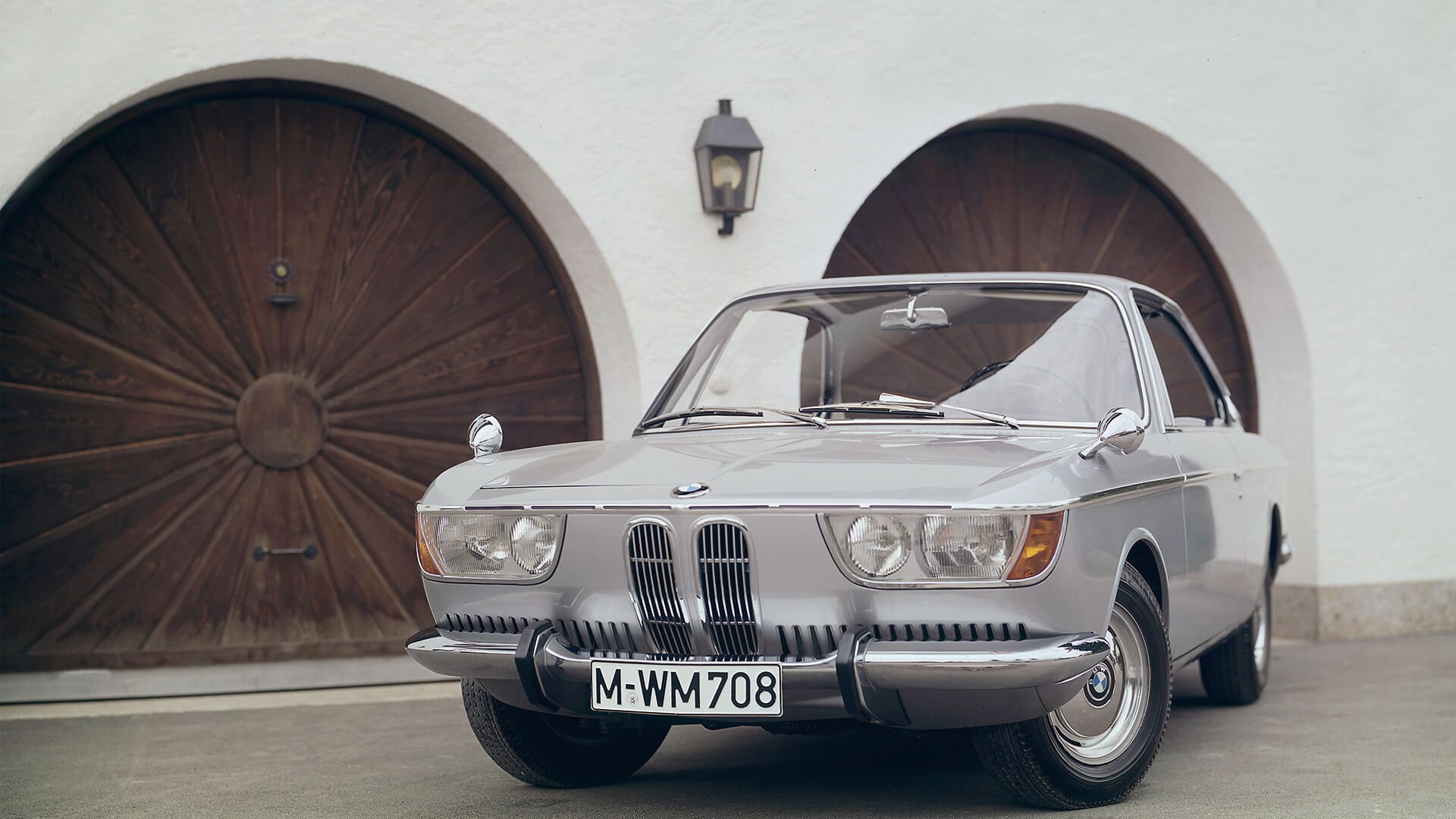 From 1965 the Neue Klasse was also available as a Coupe, again in a number of variants.